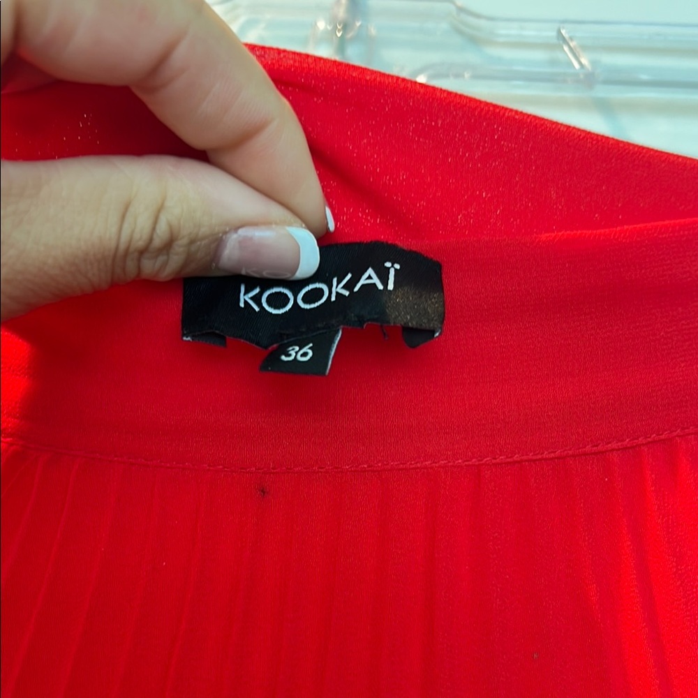 Kookai Elegant Red Pleated Skirt - Picture 2 of 4